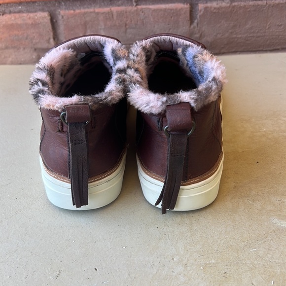 ⭐️ Tom’s Paxton Leather Slip on Sneakers - Picture 7 of 10